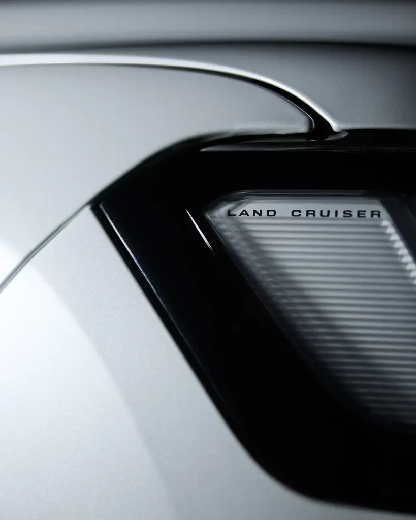 toyota land cruiser xiceditorial
